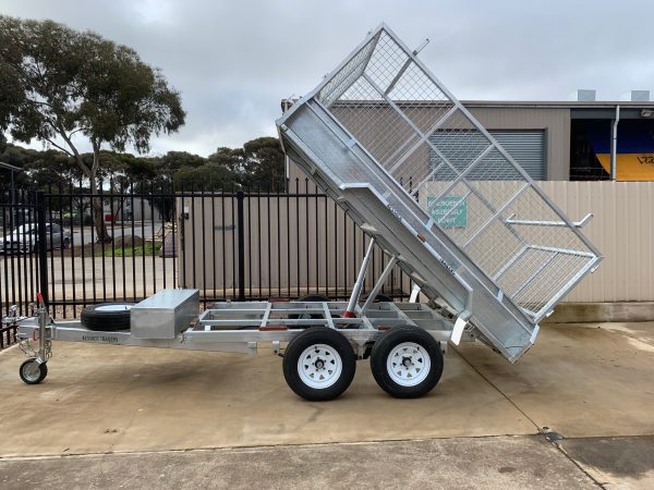 Galvanised hydraulic tipper trailer